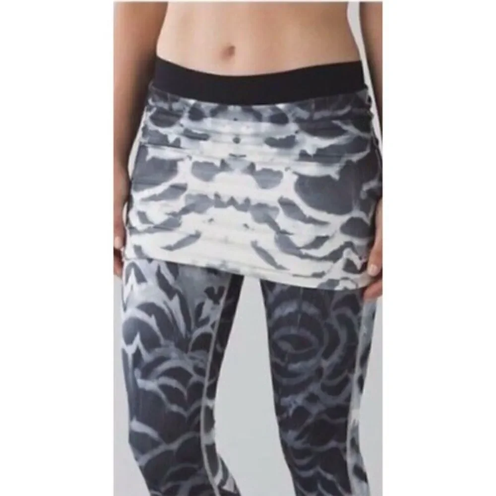 Lululemon Wunder Under SE Dance Angel Wing Black High Rise Skirted Leggings Sz 8